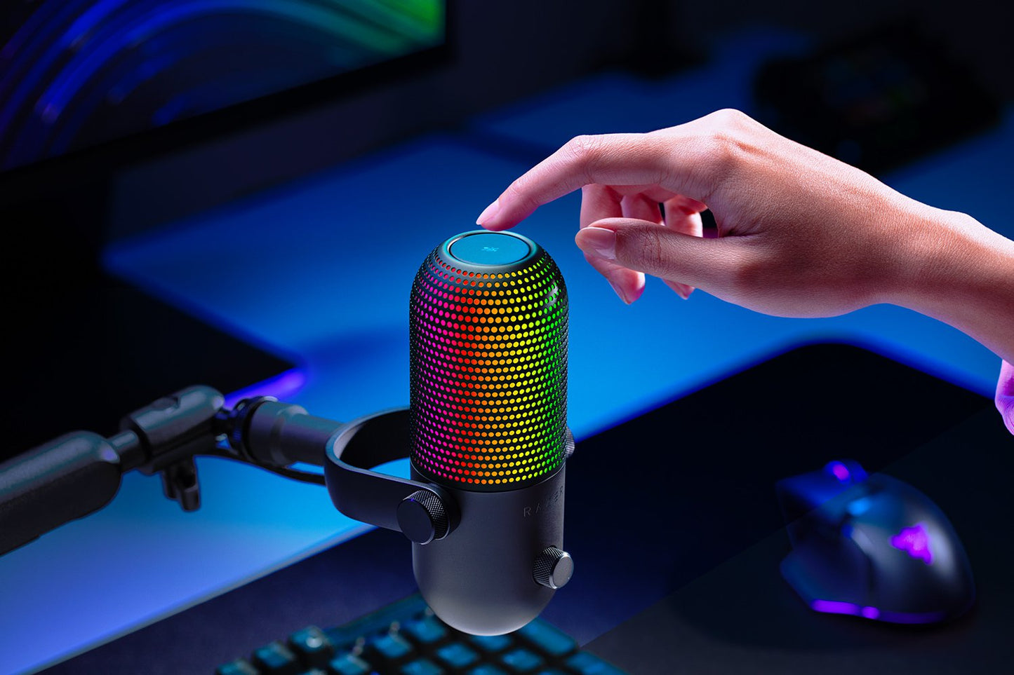 Razer Seiren V3 Chroma - RGB USB Microphone with Tap-to-Mute